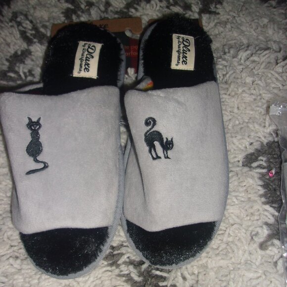 Dreamfoams Dluxe Slippers size small 5-6 New - Picture 2 of 3